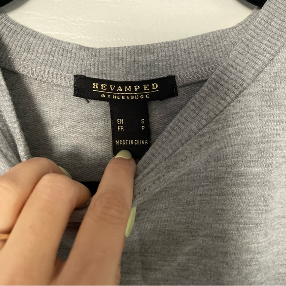 ReVamped Open Shoulder Longsleeve - Picture 4 of 4